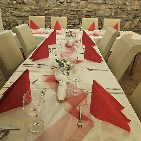 Hotel U Mesta Prahy Nachod Ngoại thất bức ảnh