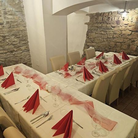 Hotel U Mesta Prahy Nachod Ngoại thất bức ảnh