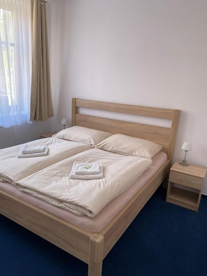 Hotel U Mesta Prahy Nachod Ngoại thất bức ảnh