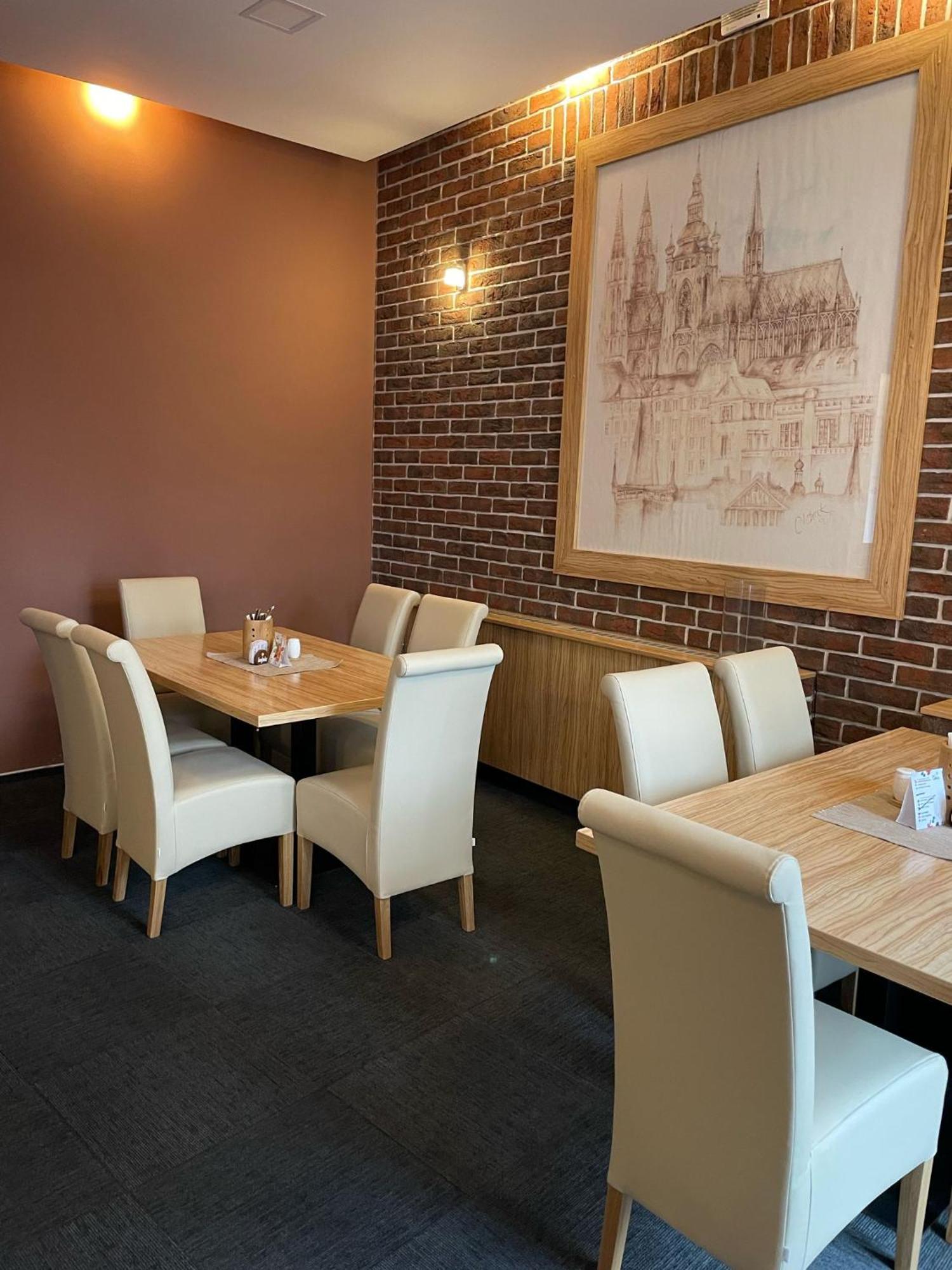 Hotel U Mesta Prahy Nachod Ngoại thất bức ảnh